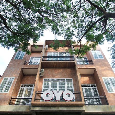 Oyo 204 Blessing Residence Surabaya Exterior foto