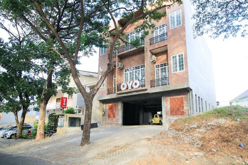 Oyo 204 Blessing Residence Surabaya Exterior foto