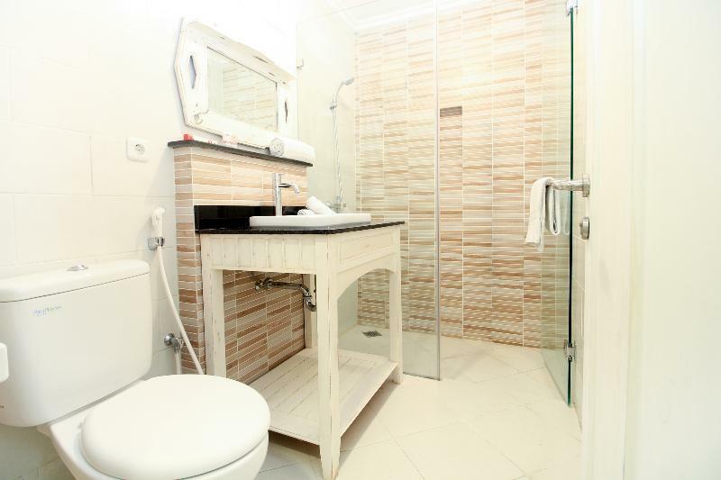 Oyo 204 Blessing Residence Surabaya Exterior foto
